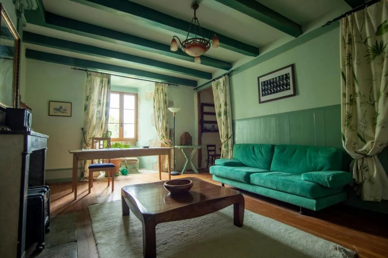 Bed & Breakfast Chateau De Sothonod